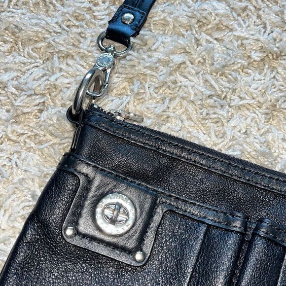 Marc by Marc Jacobs Black Leather Crossbody Bag - Picture 3 of 11